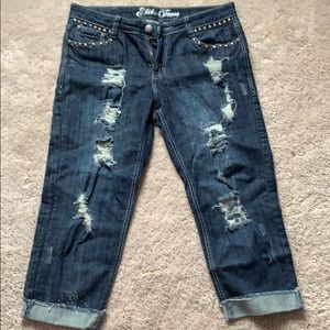 Elite Jeans distressed/cropped jeans. Sz 9/10